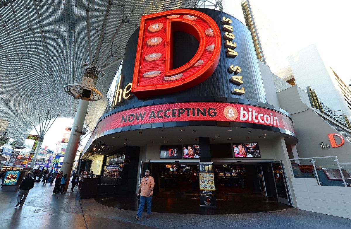 Criptobanco brasileiro oferece conta para usar Bitcoin no dia a dia