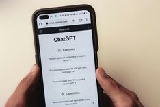 Chatbots estão se tornando megafones de desinformação
